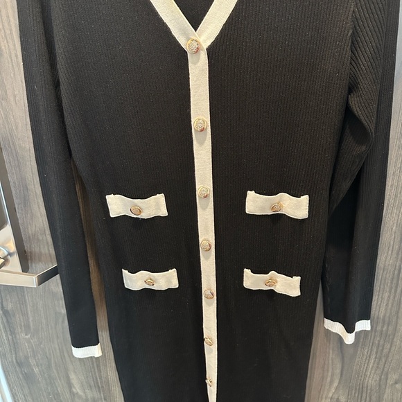 Almost Famous Black Sweater Dress with White Trim - Picture 3 of 4